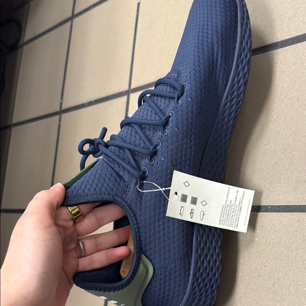 Men's Blue Athletic Shoes